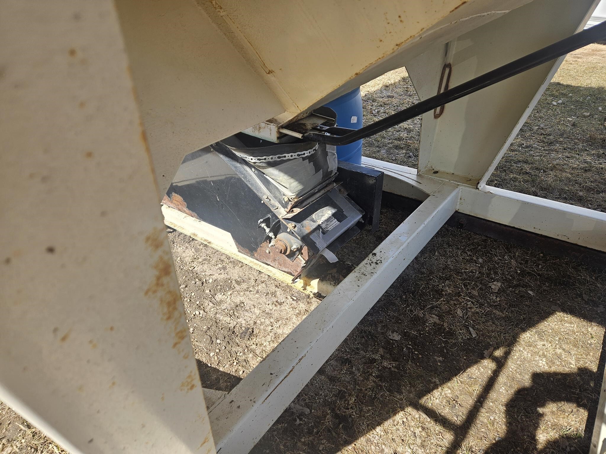  Friesen 375 Seed Tender