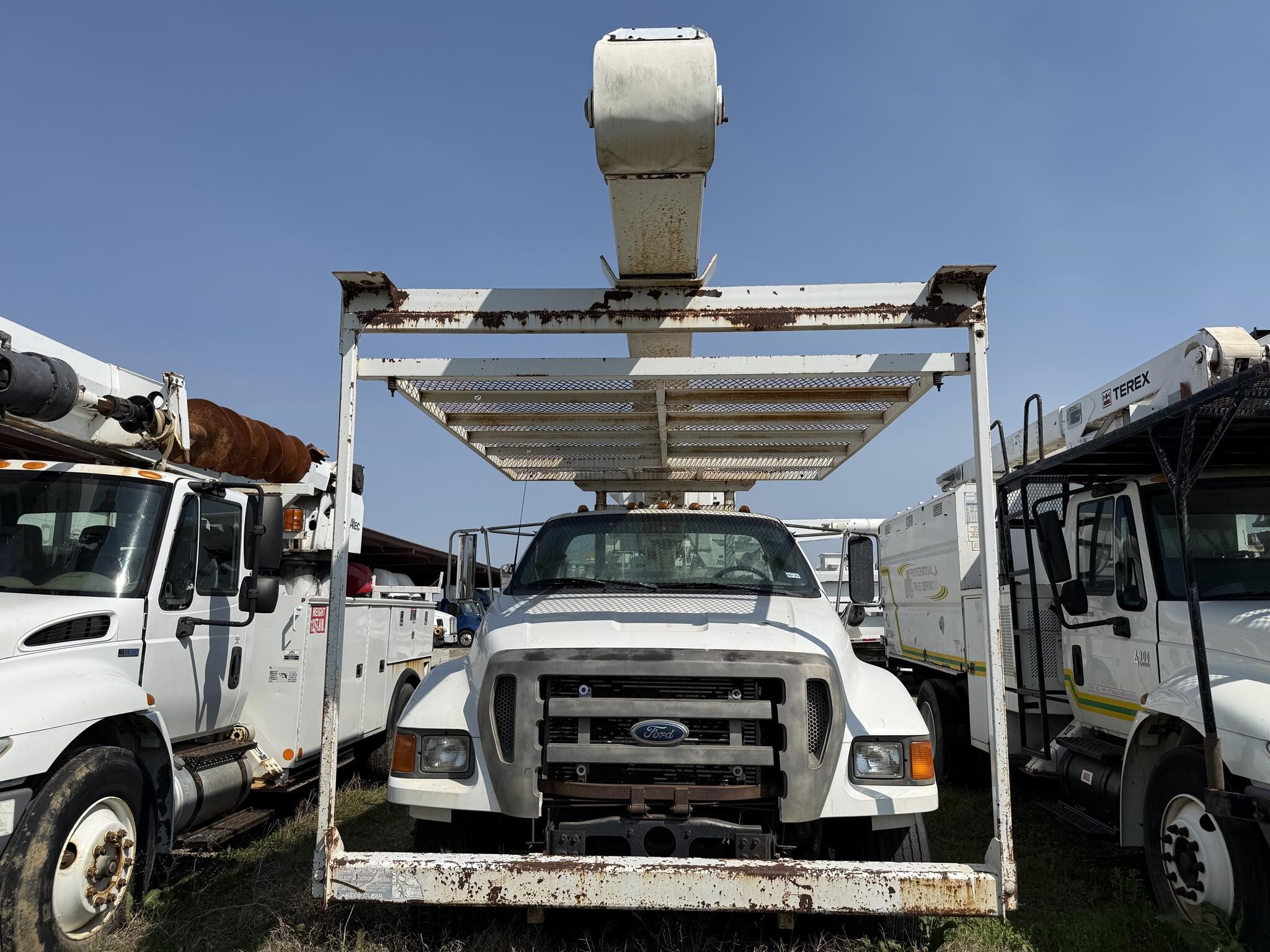 2004 Altec AA755L Crane