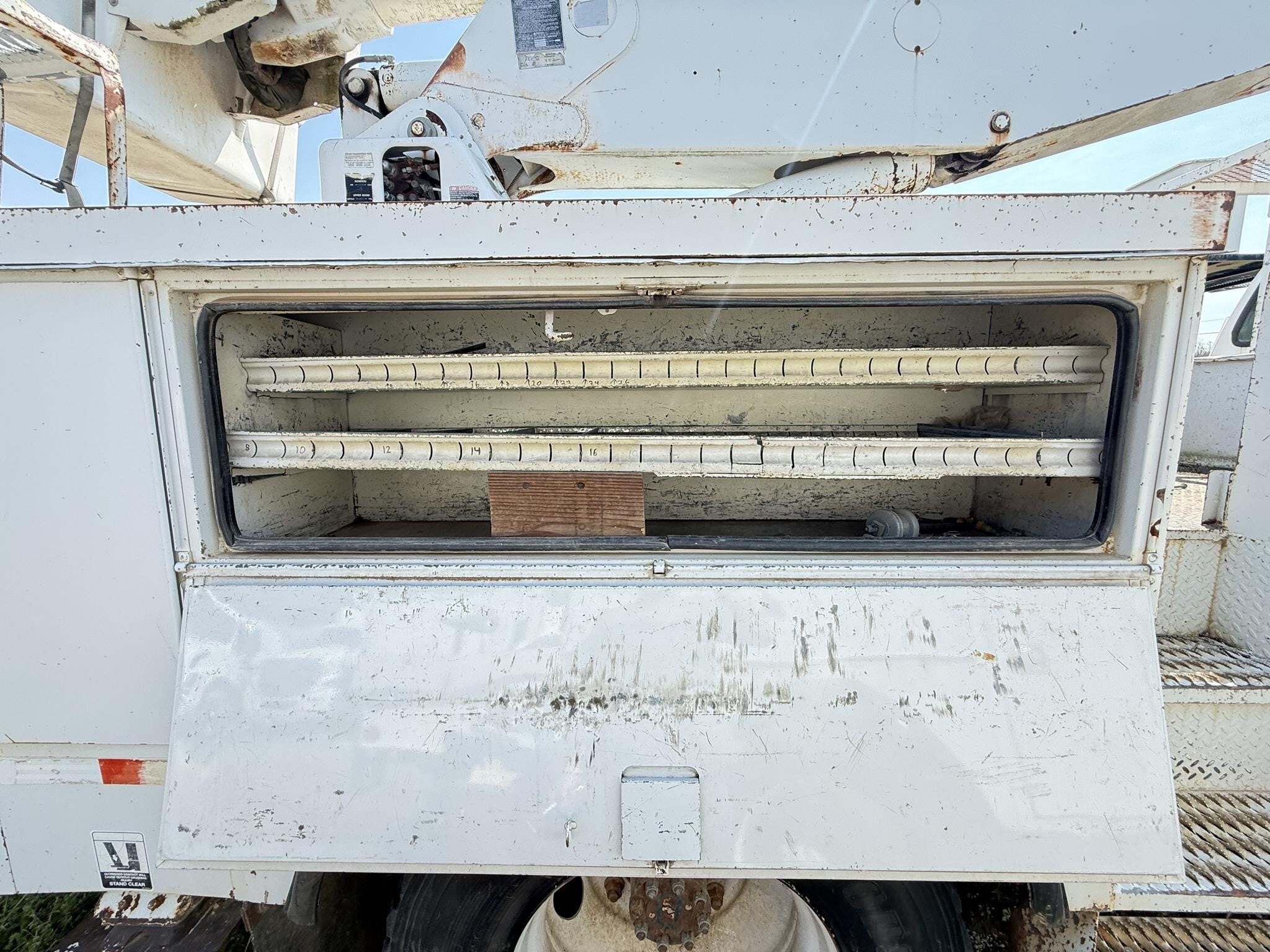 2004 Altec AA755L Crane