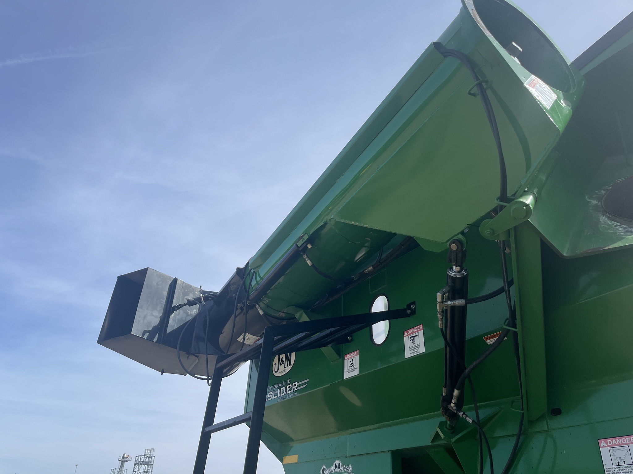  J&M 1000-20 Grain Cart