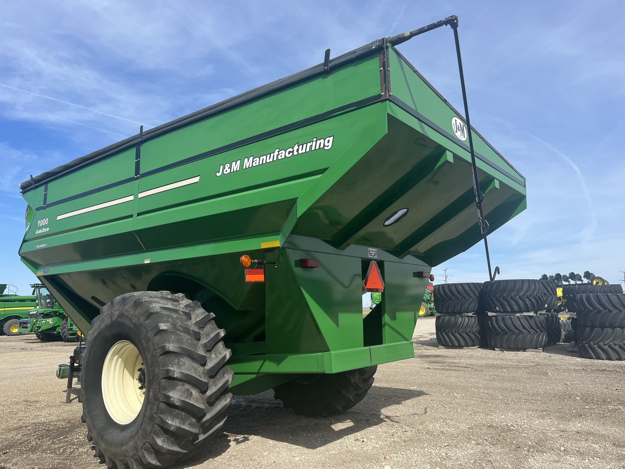  J&M 1000-20 Grain Cart