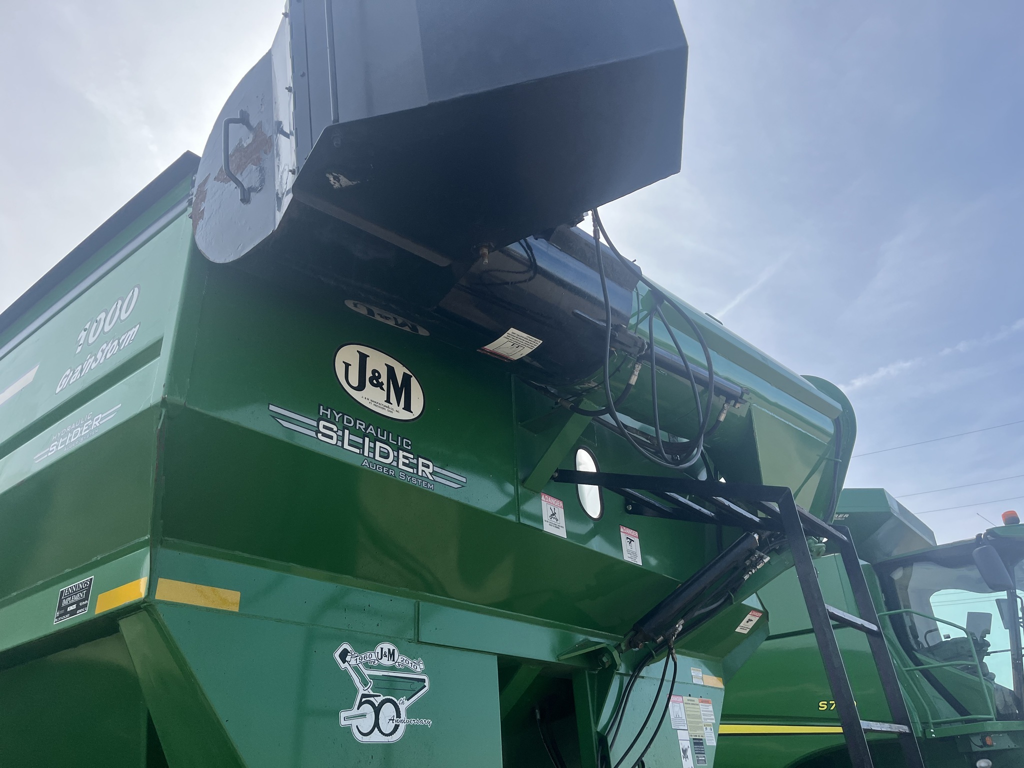 J&M 1000-20 Grain Cart