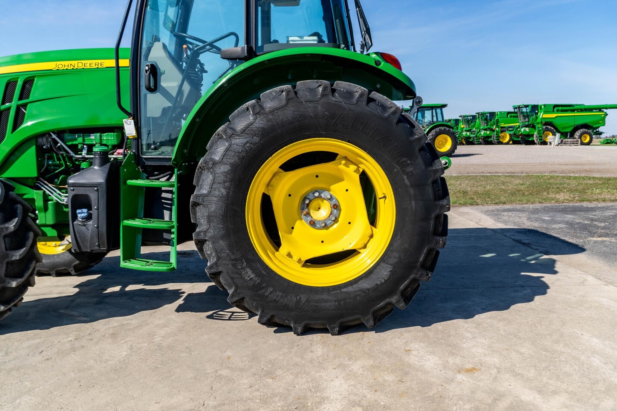 2023 John Deere 6120E Tractor