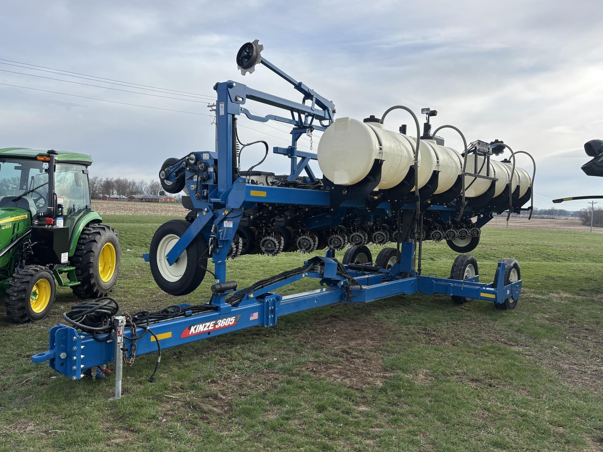 2021 Kinze 3605 Planter