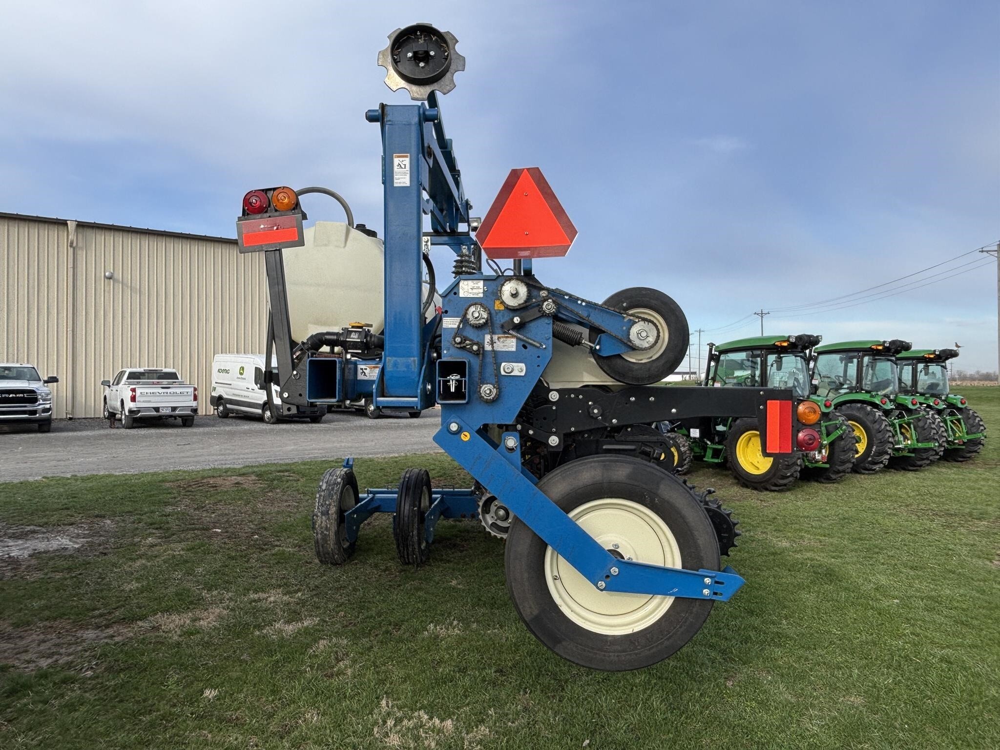 2021 Kinze 3605 Planter