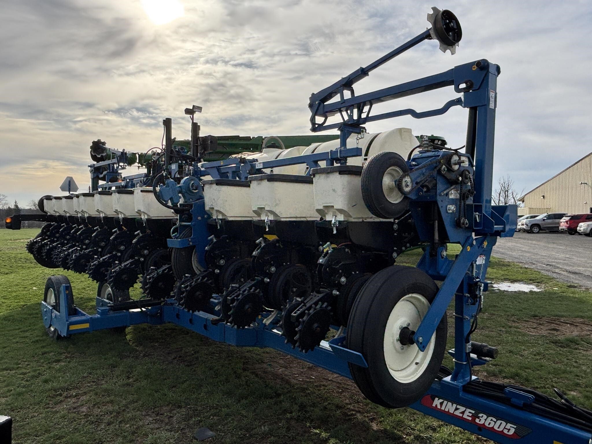 2021 Kinze 3605 Planter