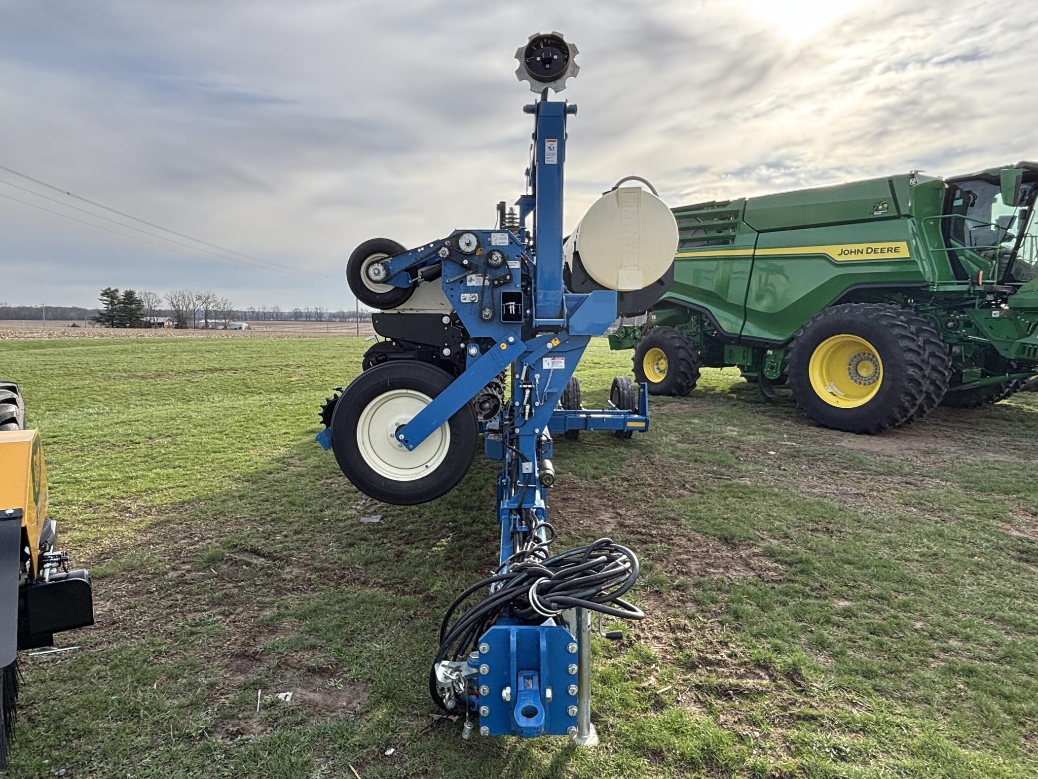 2021 Kinze 3605 Planter