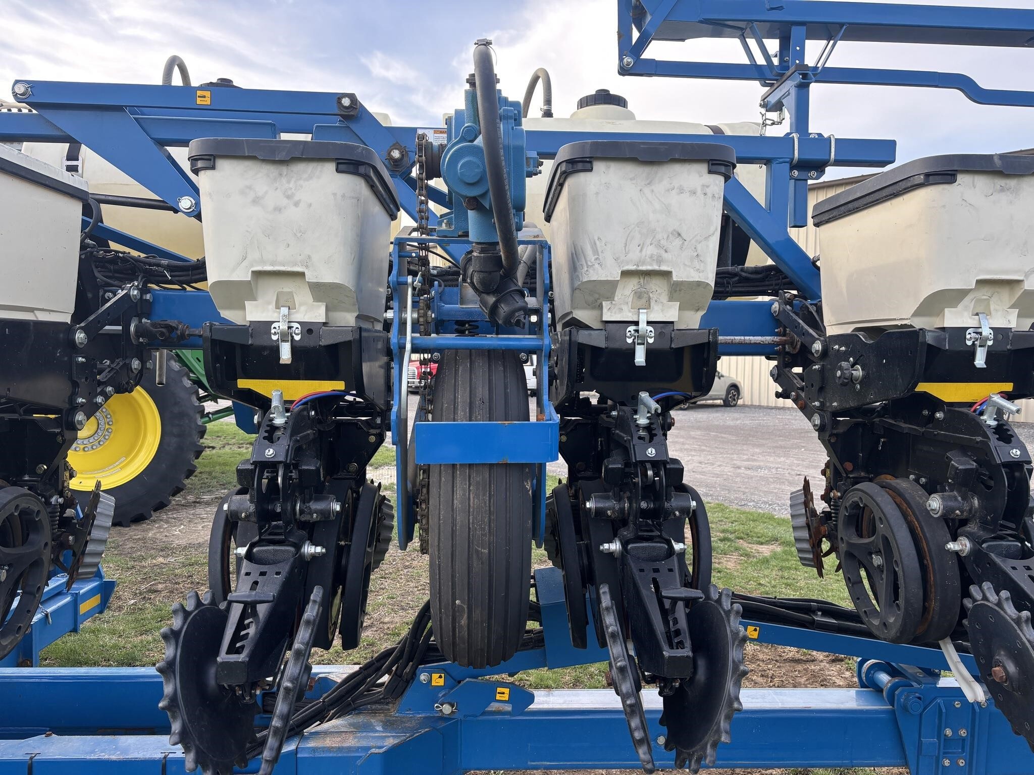 2021 Kinze 3605 Planter