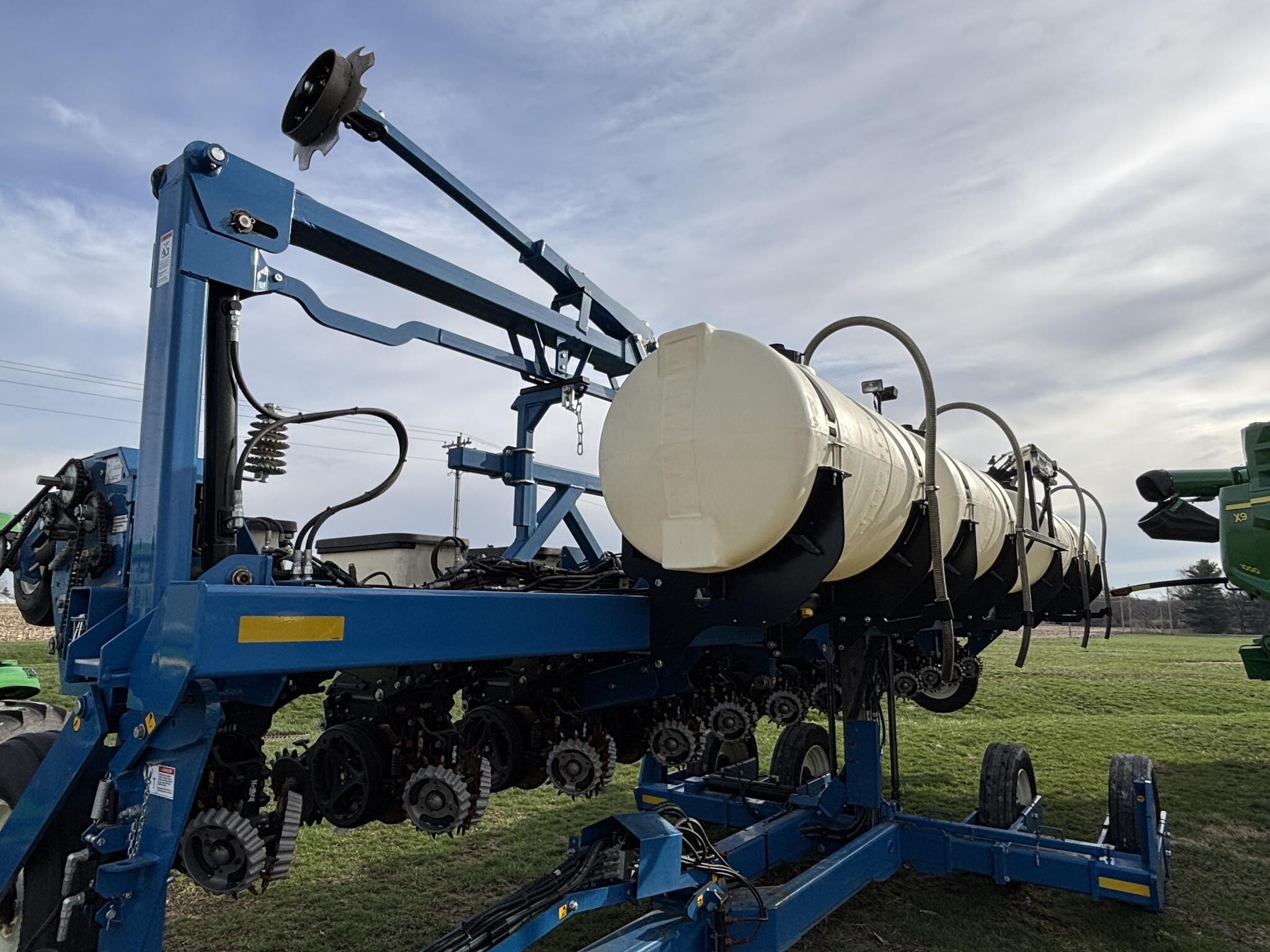 2021 Kinze 3605 Planter