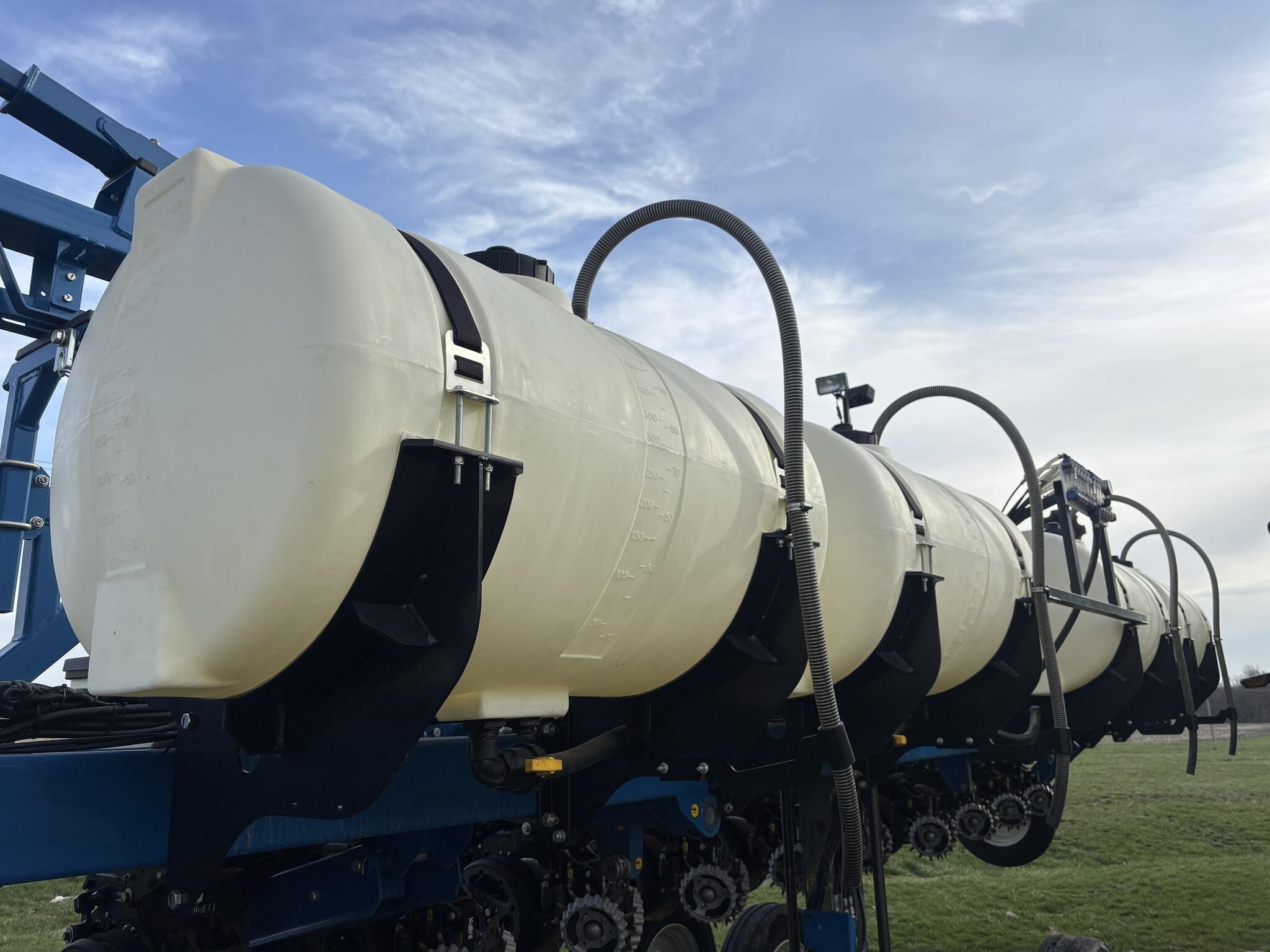 2021 Kinze 3605 Planter