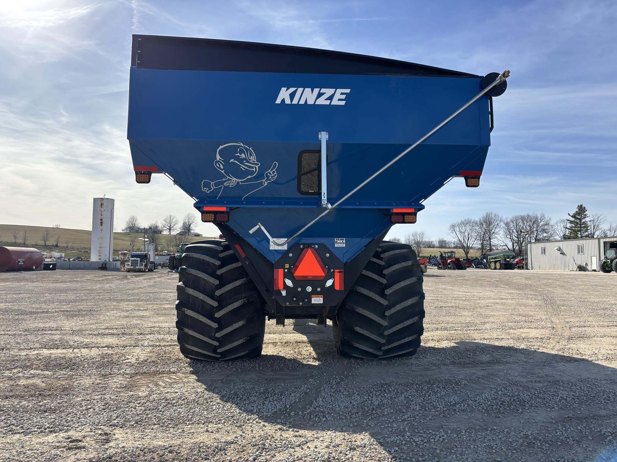 2023 Kinze 1121 Grain Cart