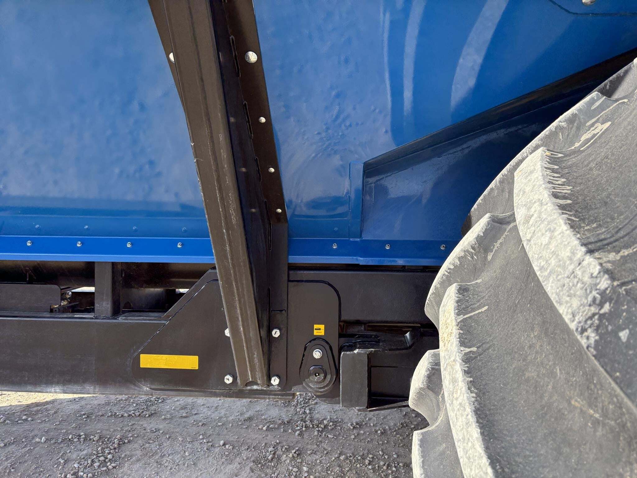 2023 Kinze 1121 Grain Cart