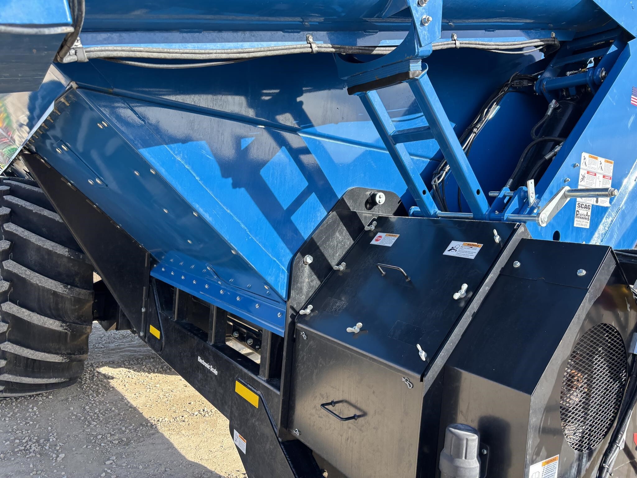2023 Kinze 1121 Grain Cart