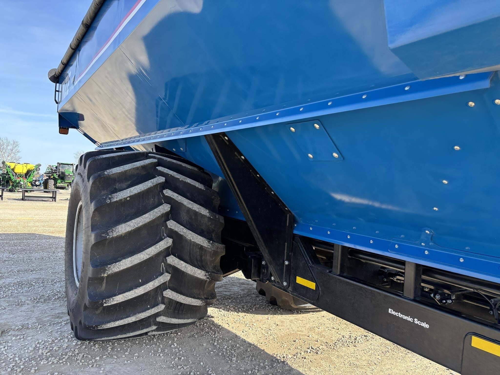 2023 Kinze 1121 Grain Cart