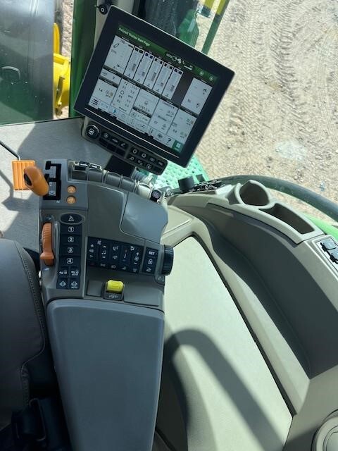 2021 John Deere 8R 310 Tractor