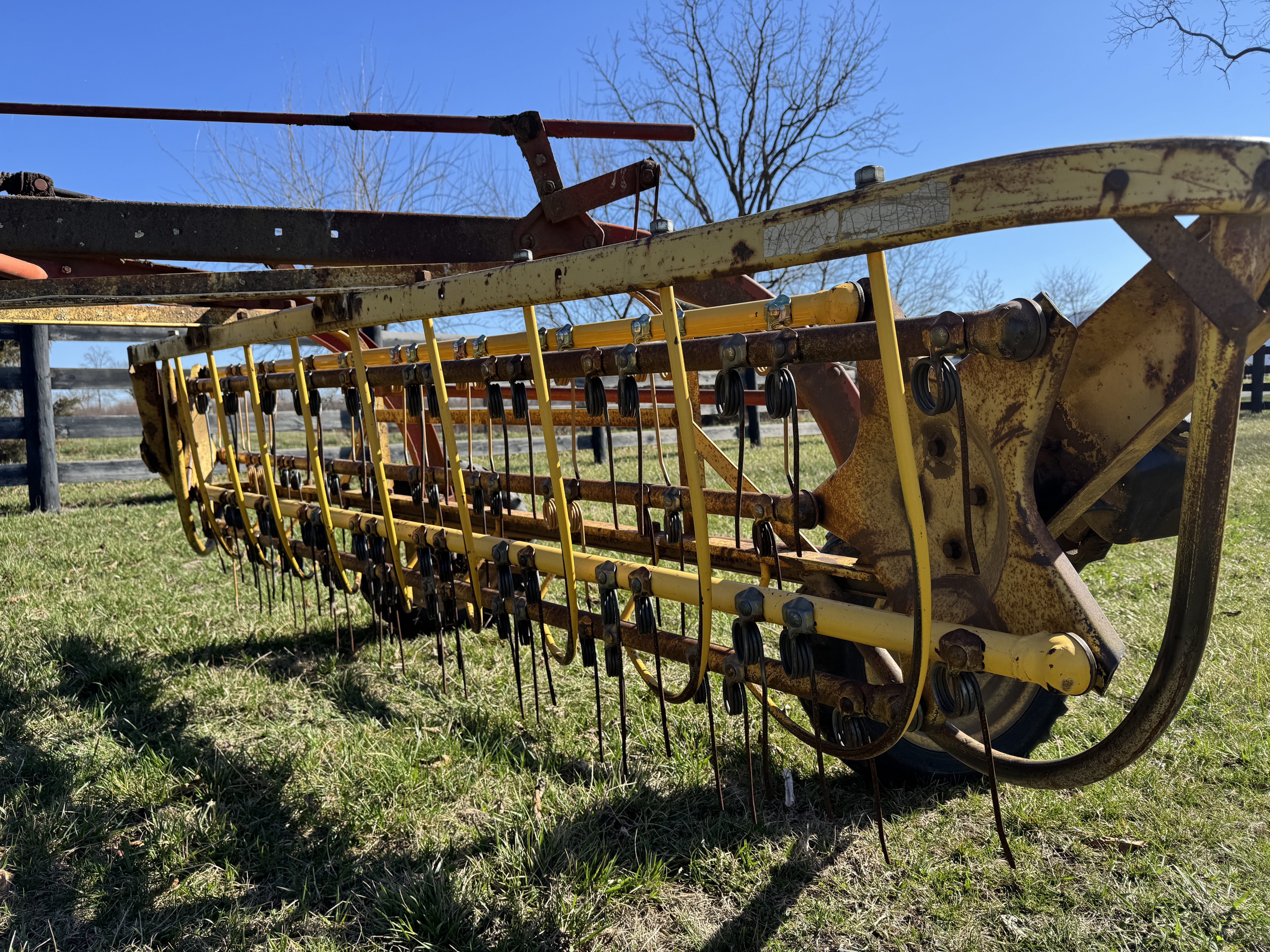 1989 New Holland 256 HAY RAKE Miscellaneous