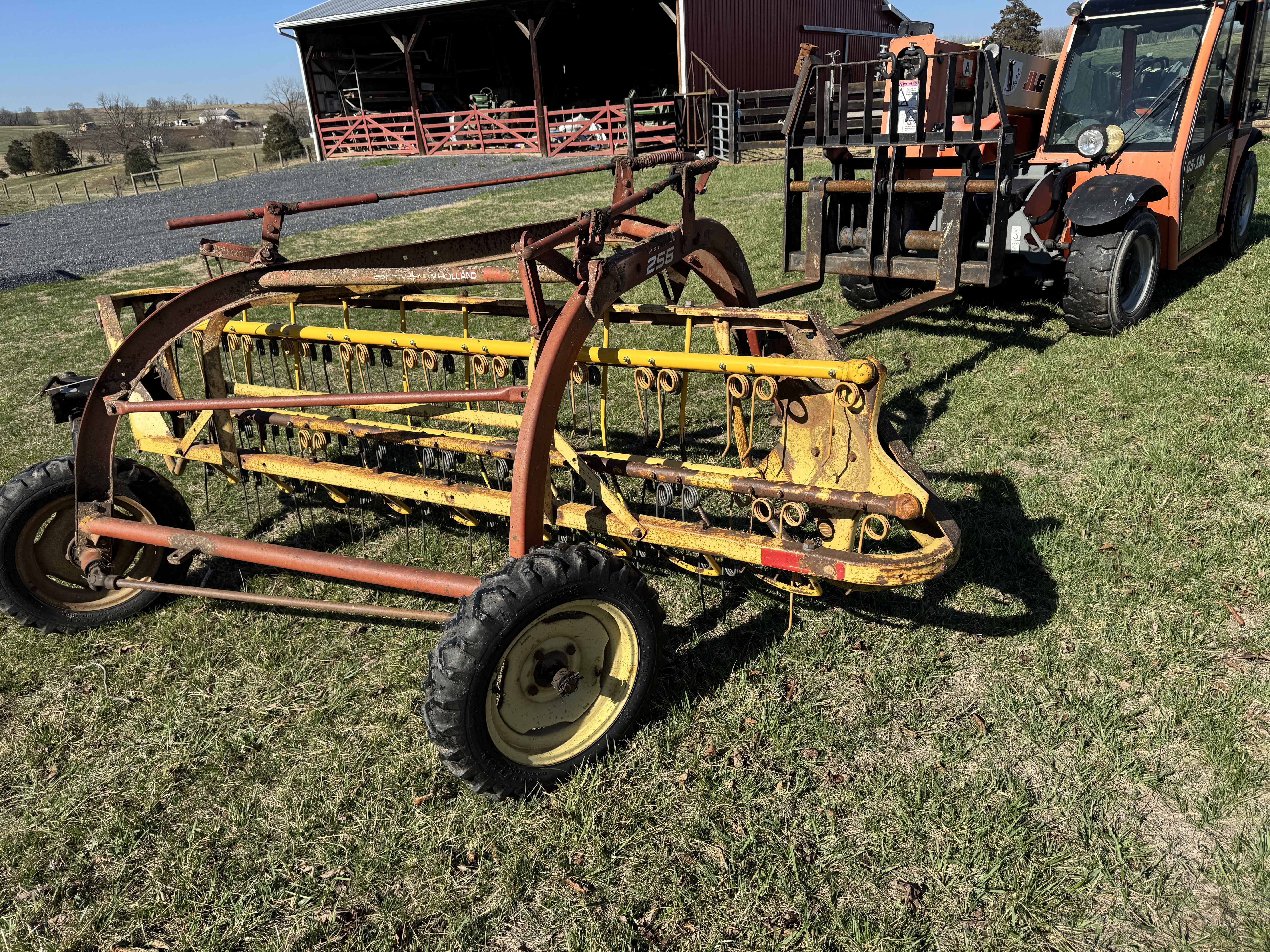 1989 New Holland 256 HAY RAKE Miscellaneous