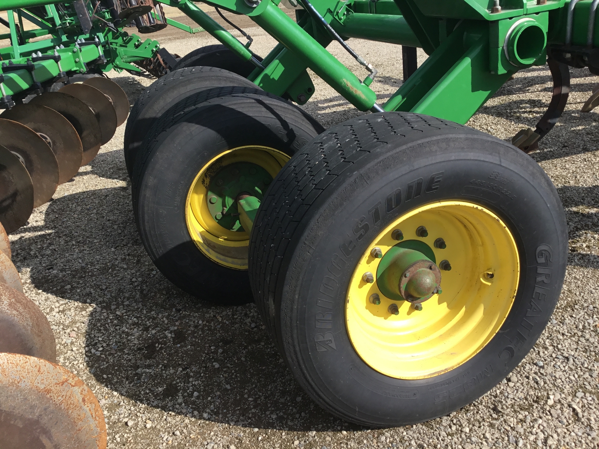 2015 John Deere 2730 Disk Chisel