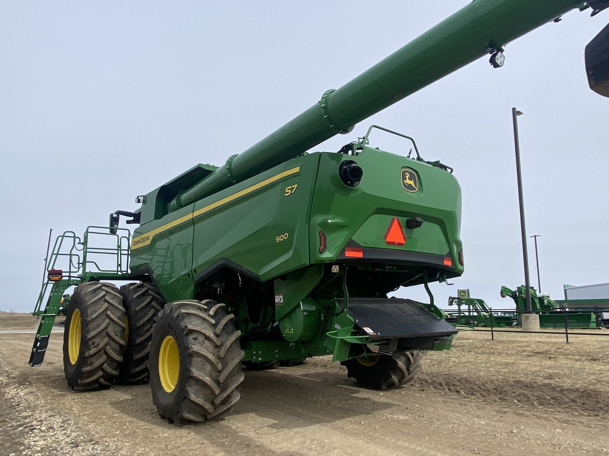 2025 John Deere S7 900 Combine