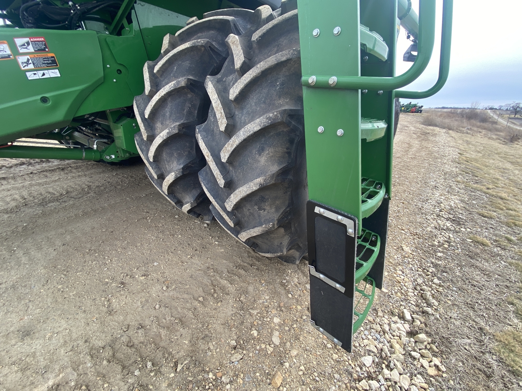 2025 John Deere S7 900 Combine
