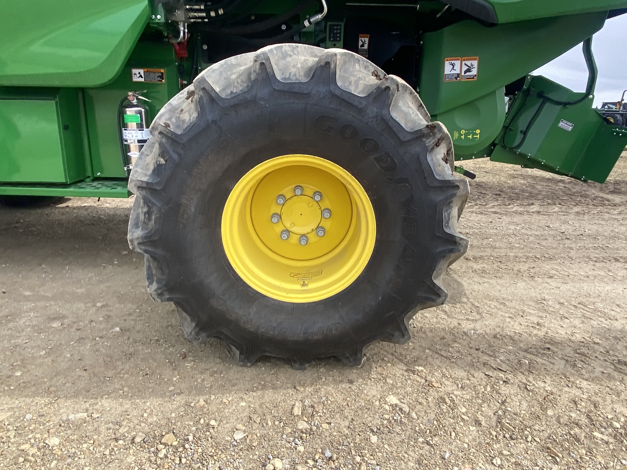 2025 John Deere S7 900 Combine
