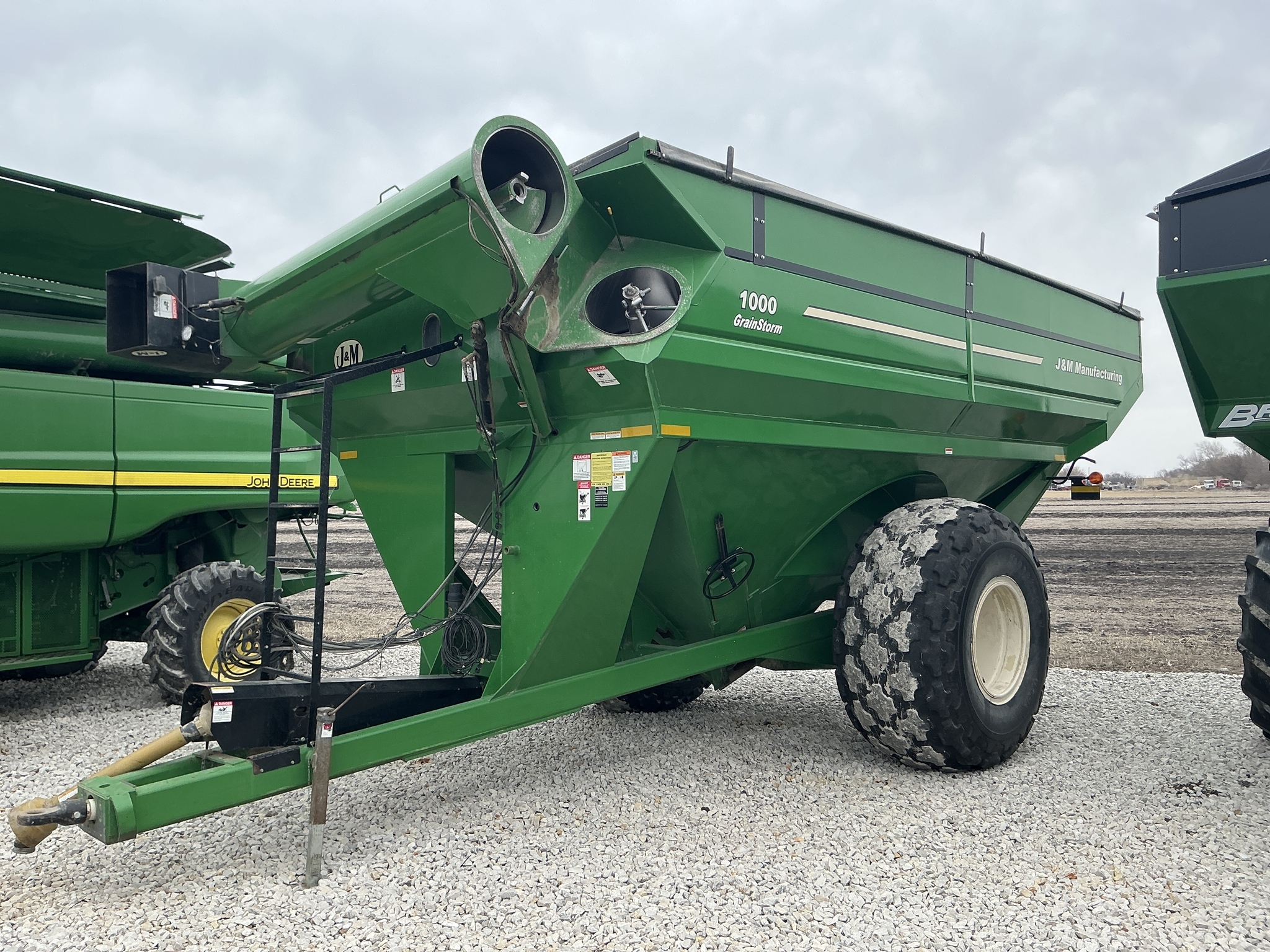 2009 J&M 1000-20 Grain Cart