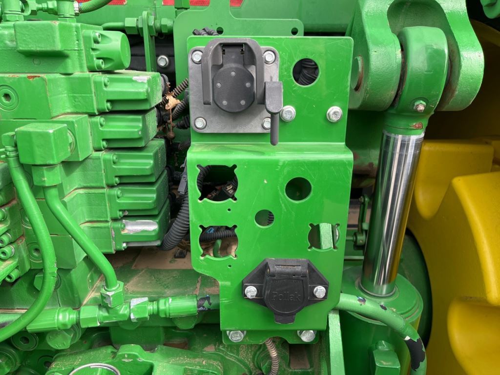 2016 John Deere 7290R Tractor