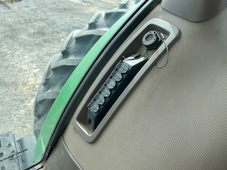 2016 John Deere 7290R Tractor