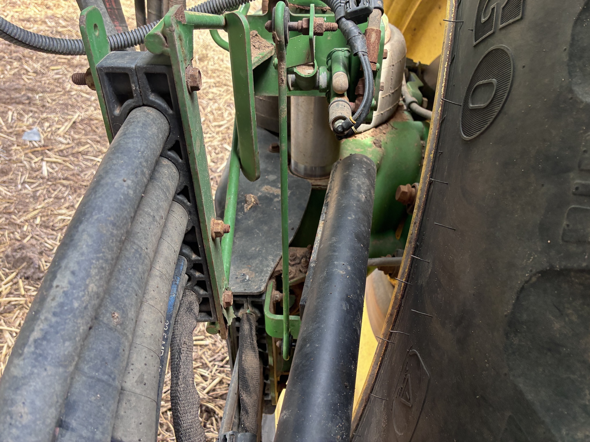 2014 John Deere R4038 Self-Propelled Sprayer