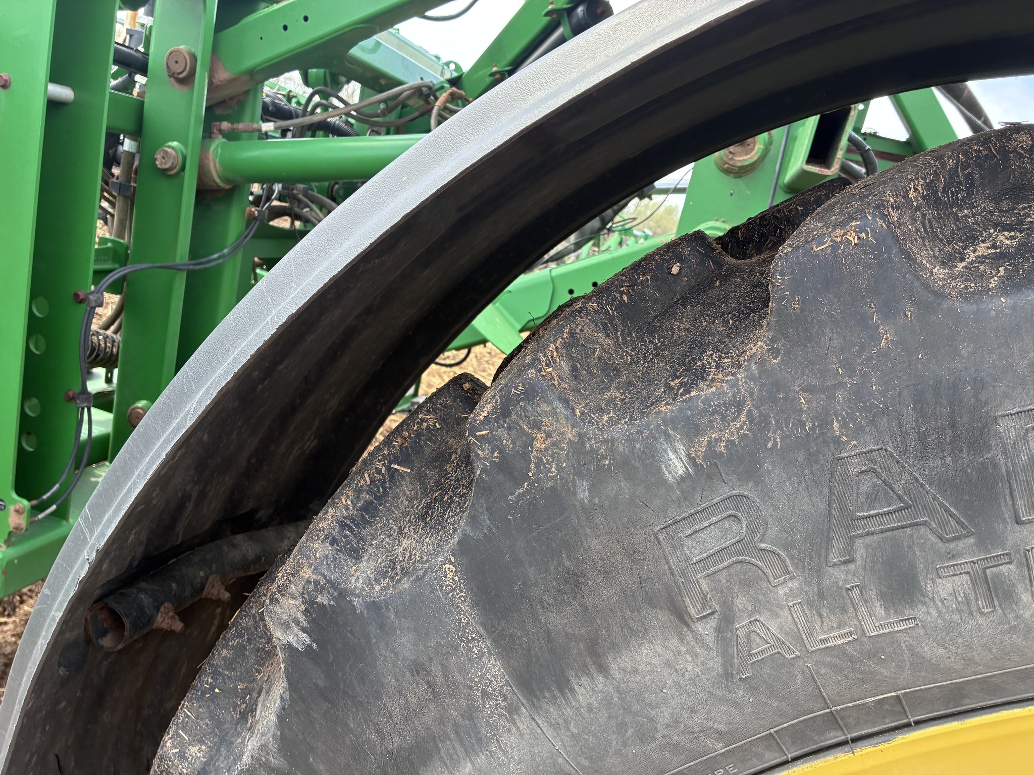 2014 John Deere R4038 Self-Propelled Sprayer