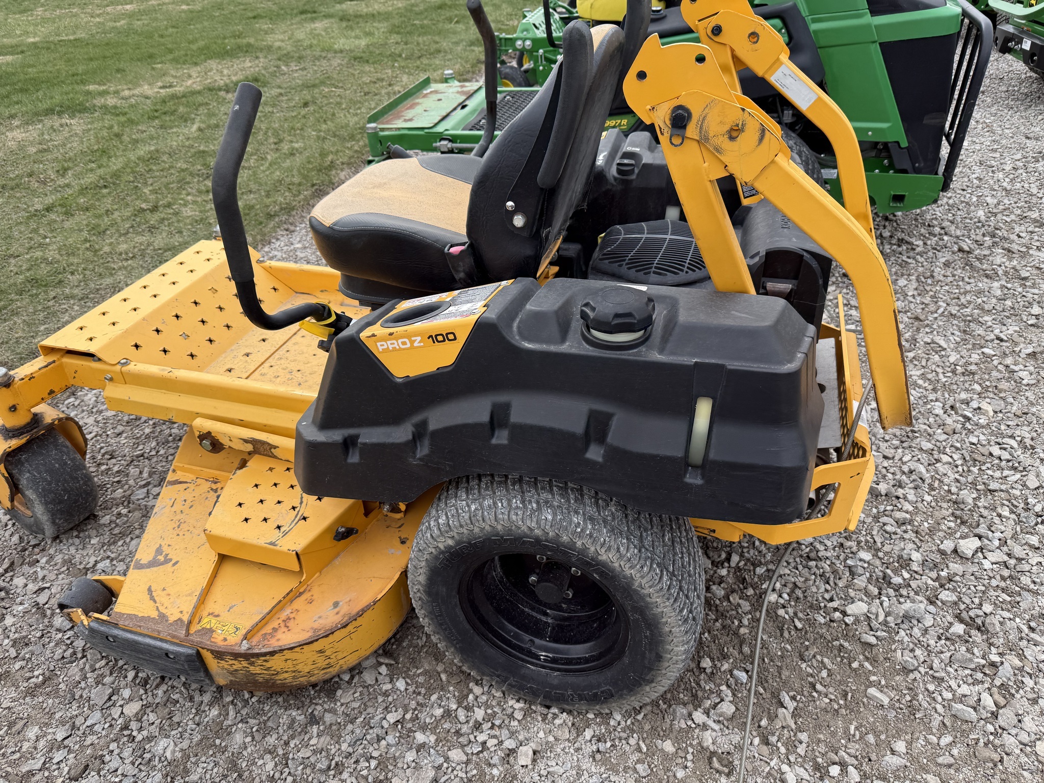2016 Cub Cadet PRO Z 160L KW Lawn Mower