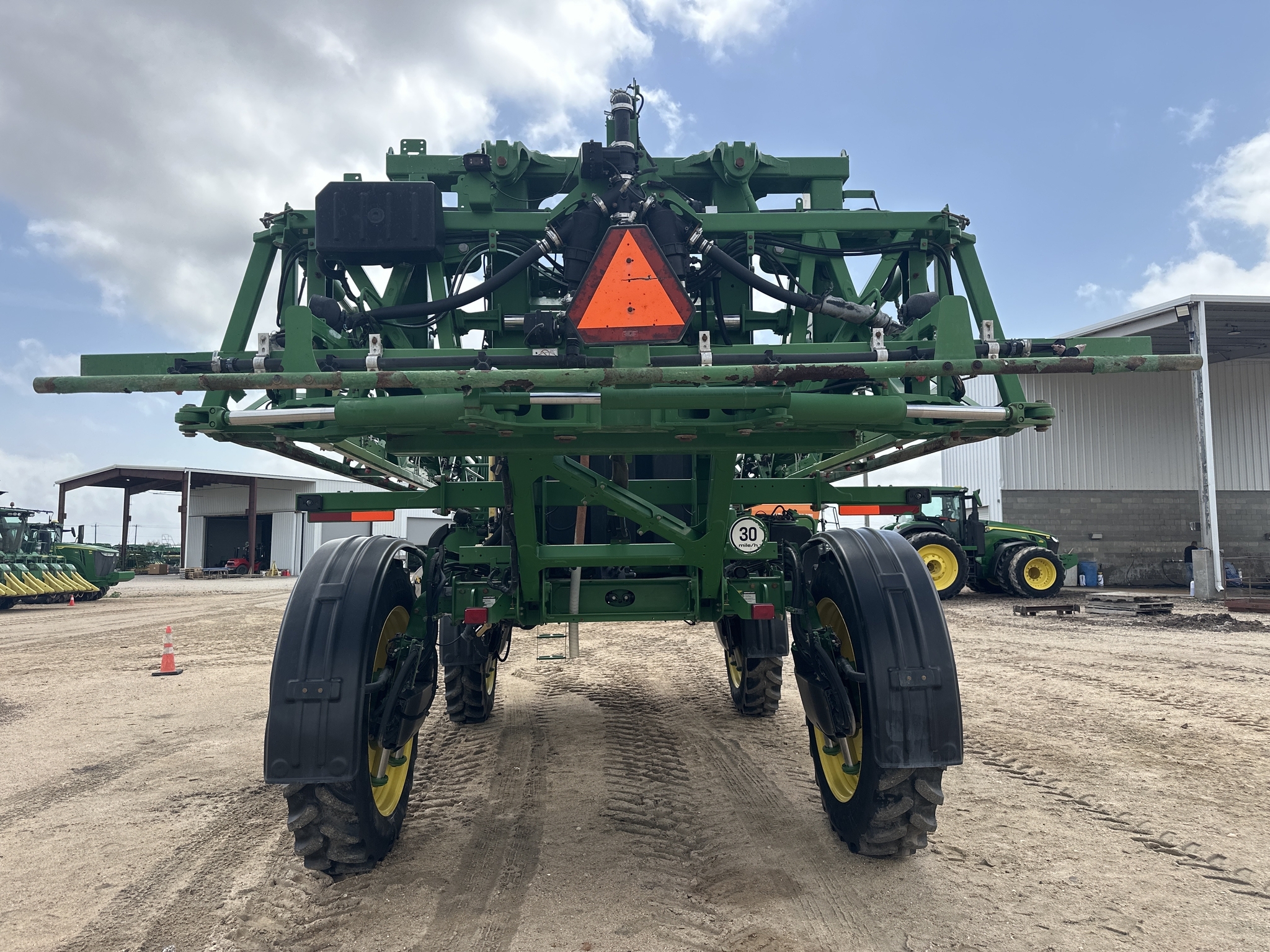 2015 John Deere R4030 Self-Propelled Sprayer