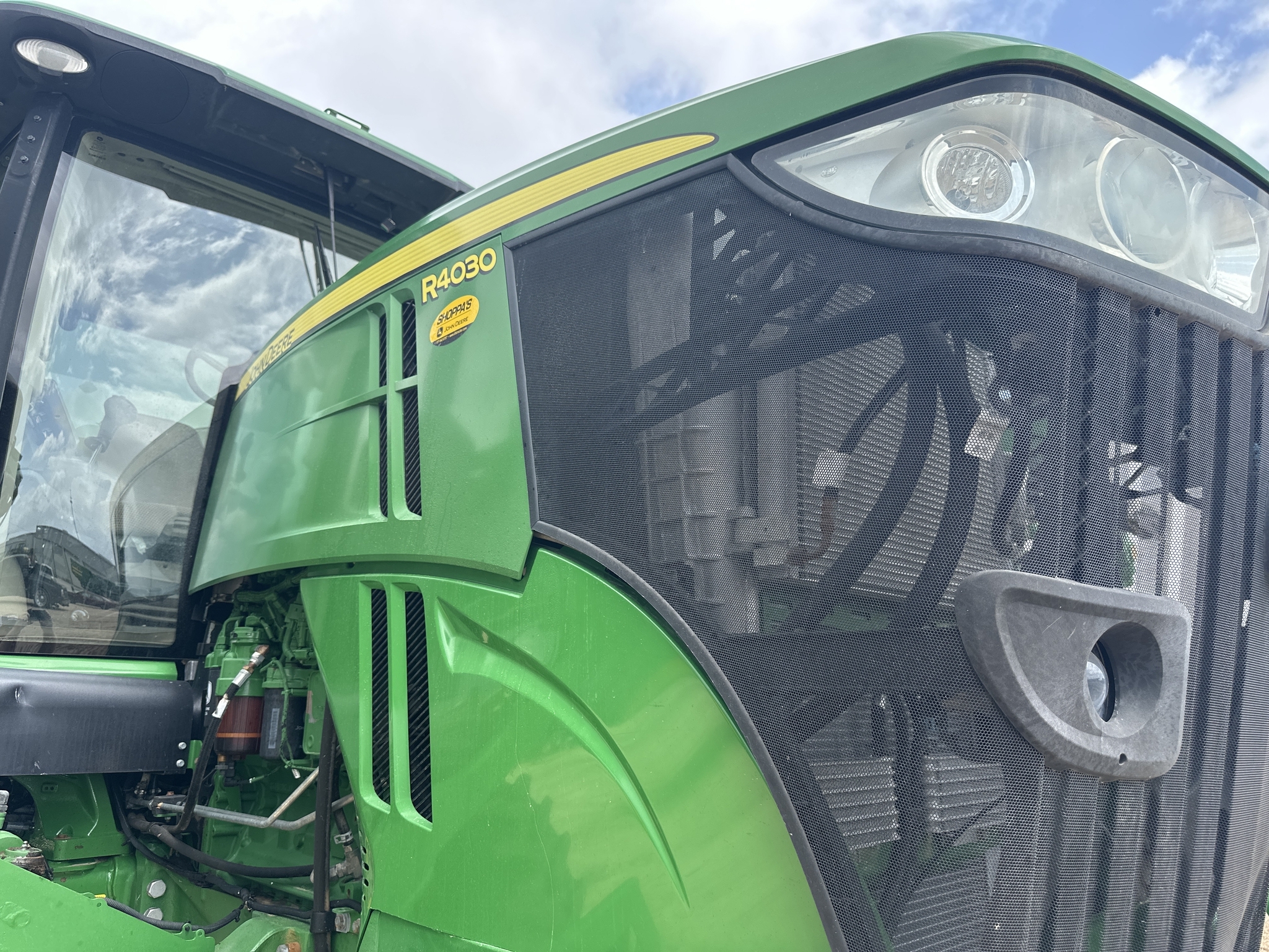 2015 John Deere R4030 Self-Propelled Sprayer