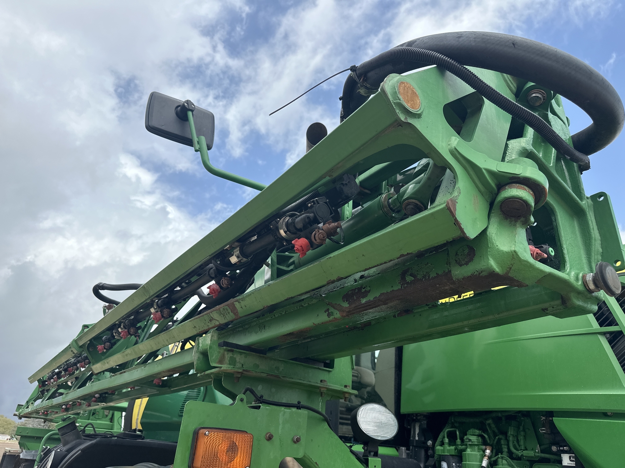 2015 John Deere R4030 Self-Propelled Sprayer