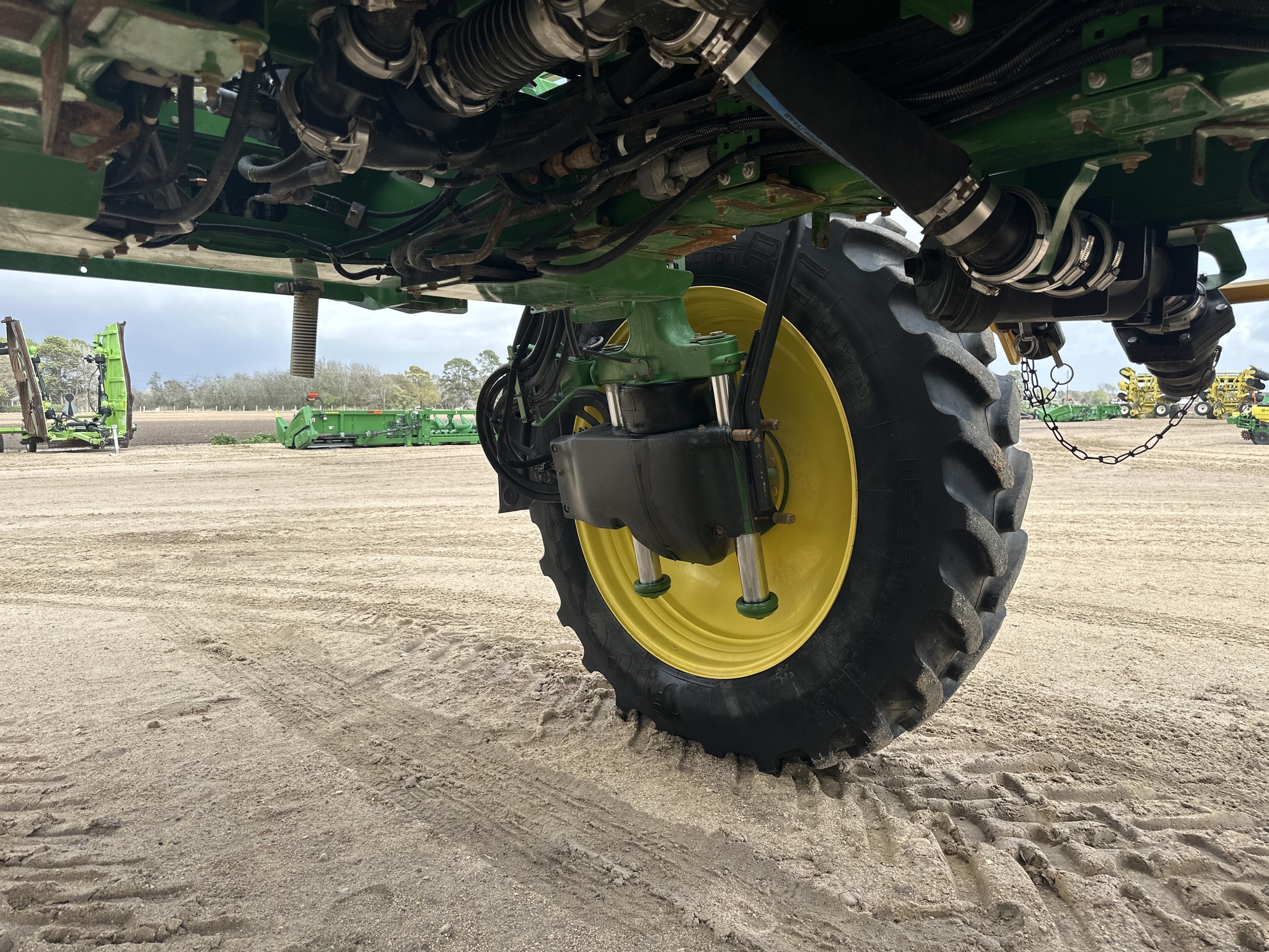 2015 John Deere R4030 Self-Propelled Sprayer