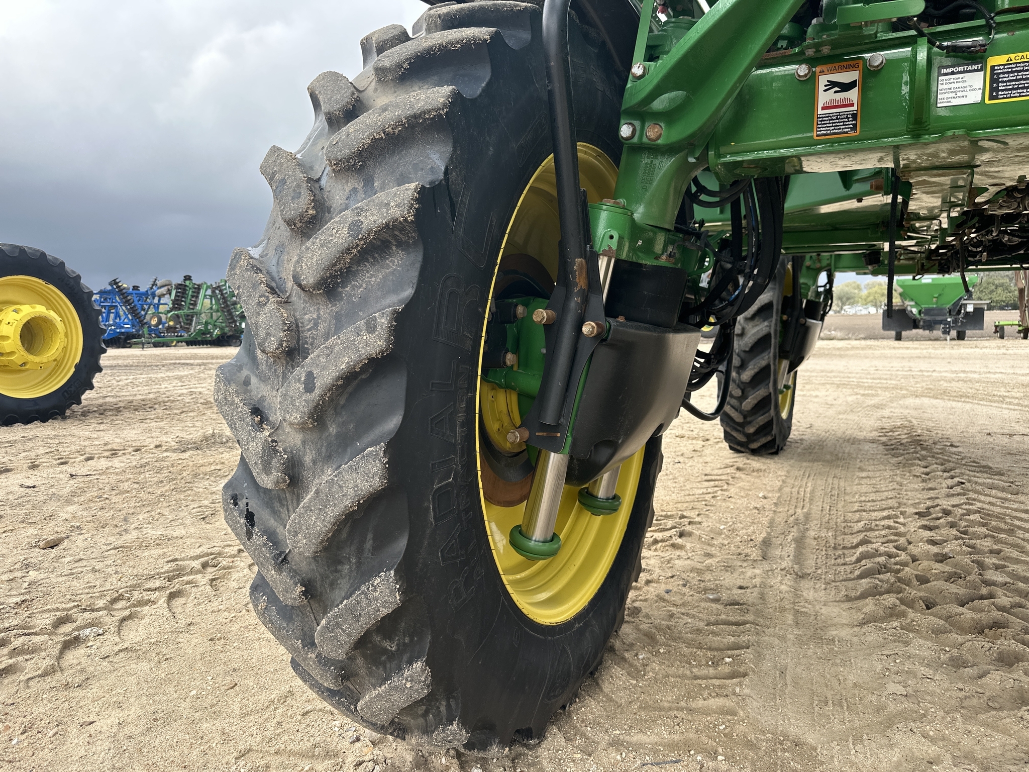 2015 John Deere R4030 Self-Propelled Sprayer