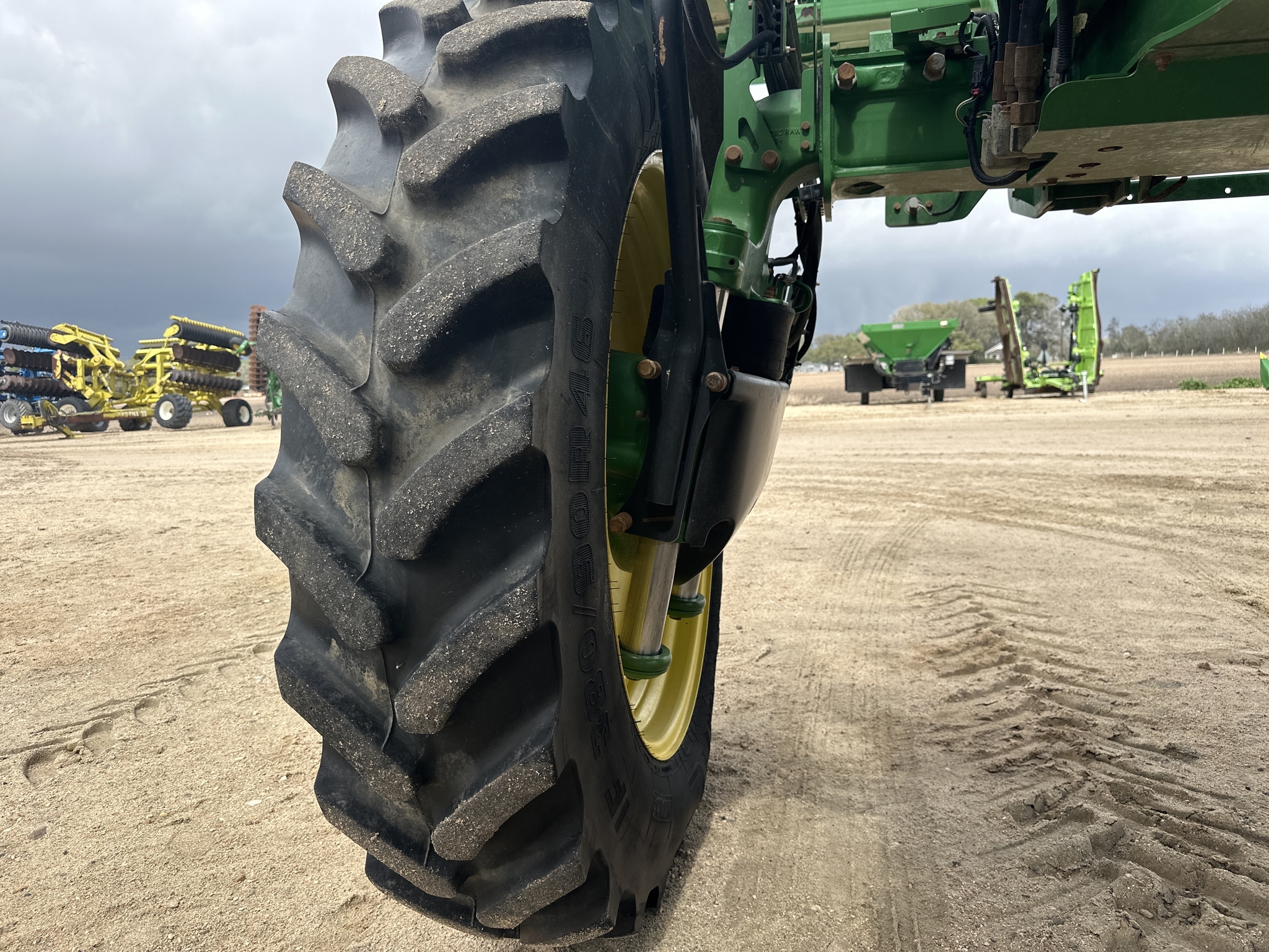 2015 John Deere R4030 Self-Propelled Sprayer