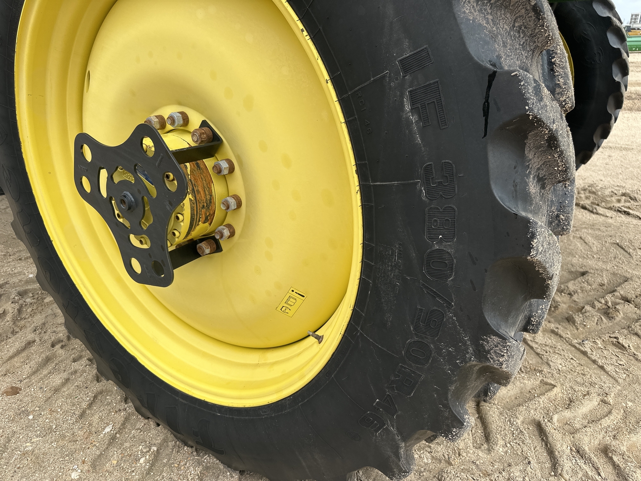 2015 John Deere R4030 Self-Propelled Sprayer