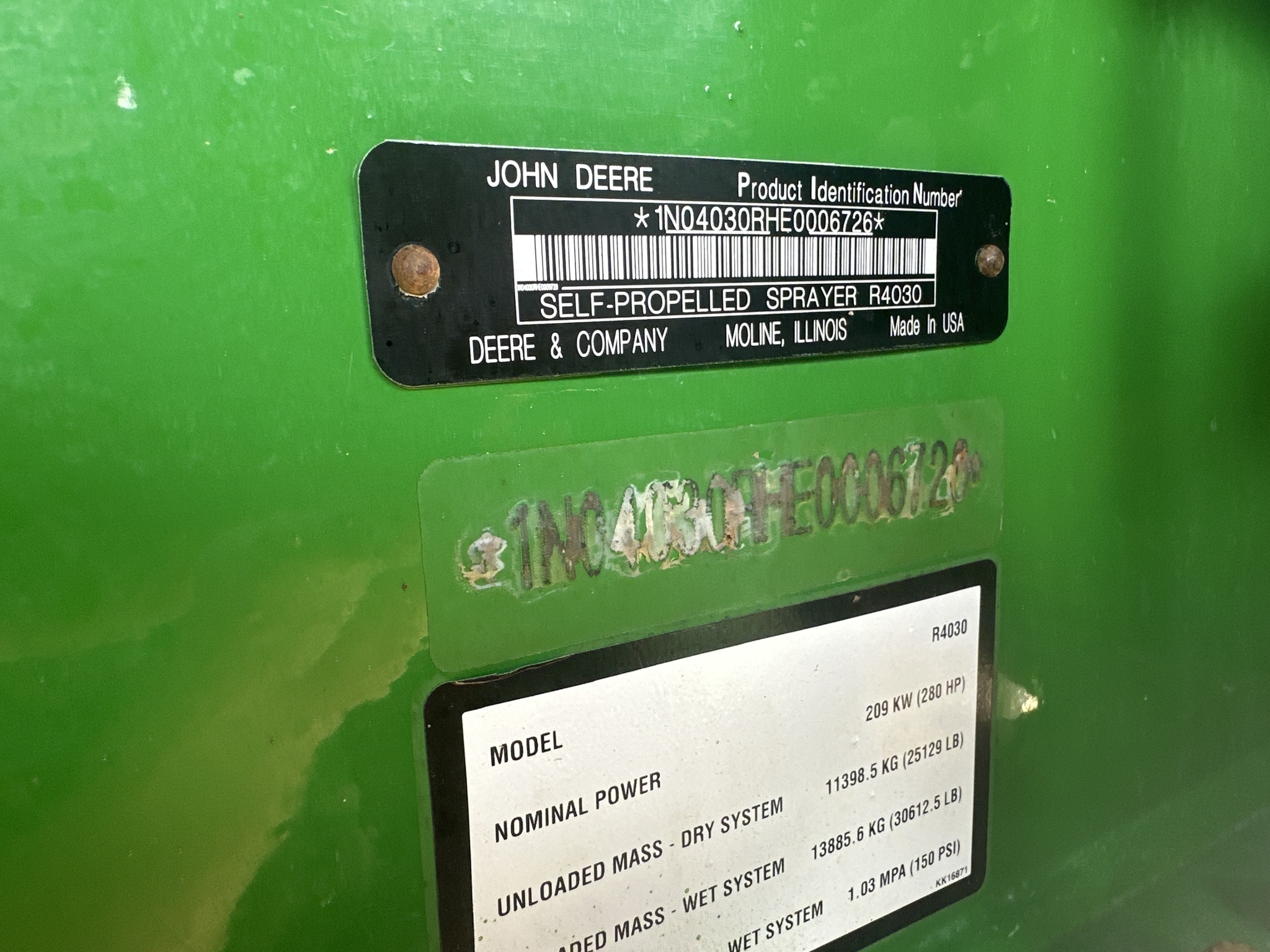 2015 John Deere R4030 Self-Propelled Sprayer