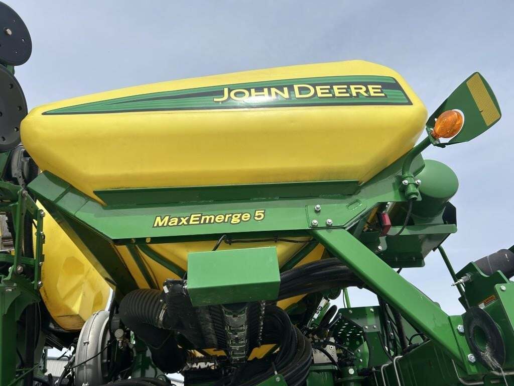 2019 John Deere 1795 Planter
