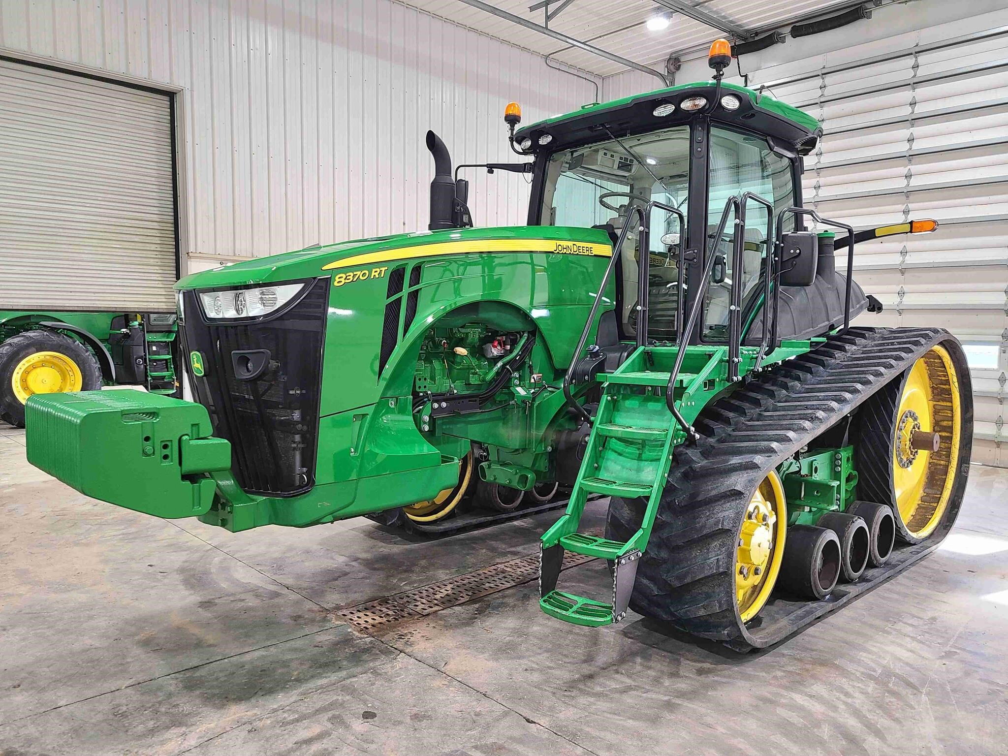 2015 John Deere 8370RT Tractor