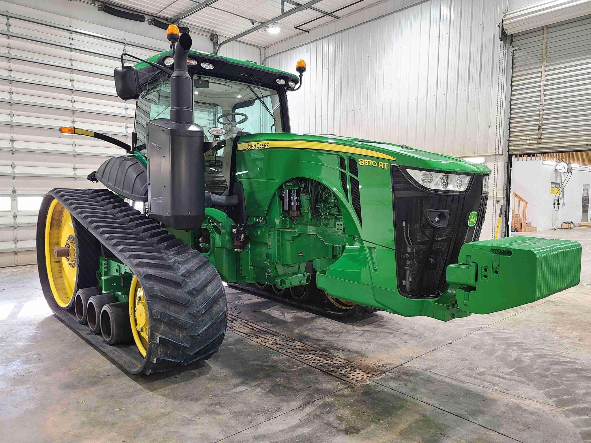 2015 John Deere 8370RT Tractor