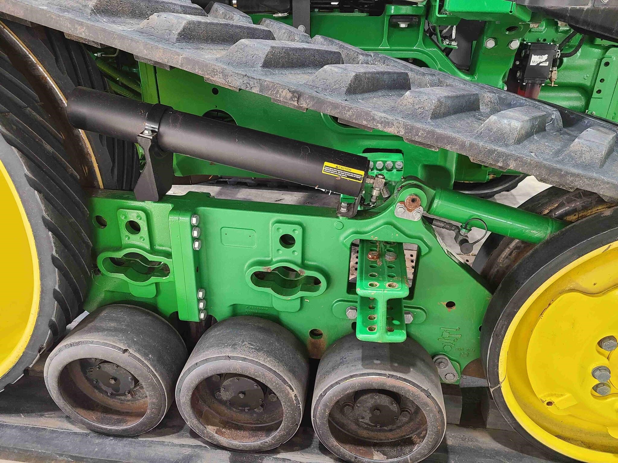 2015 John Deere 8370RT Tractor
