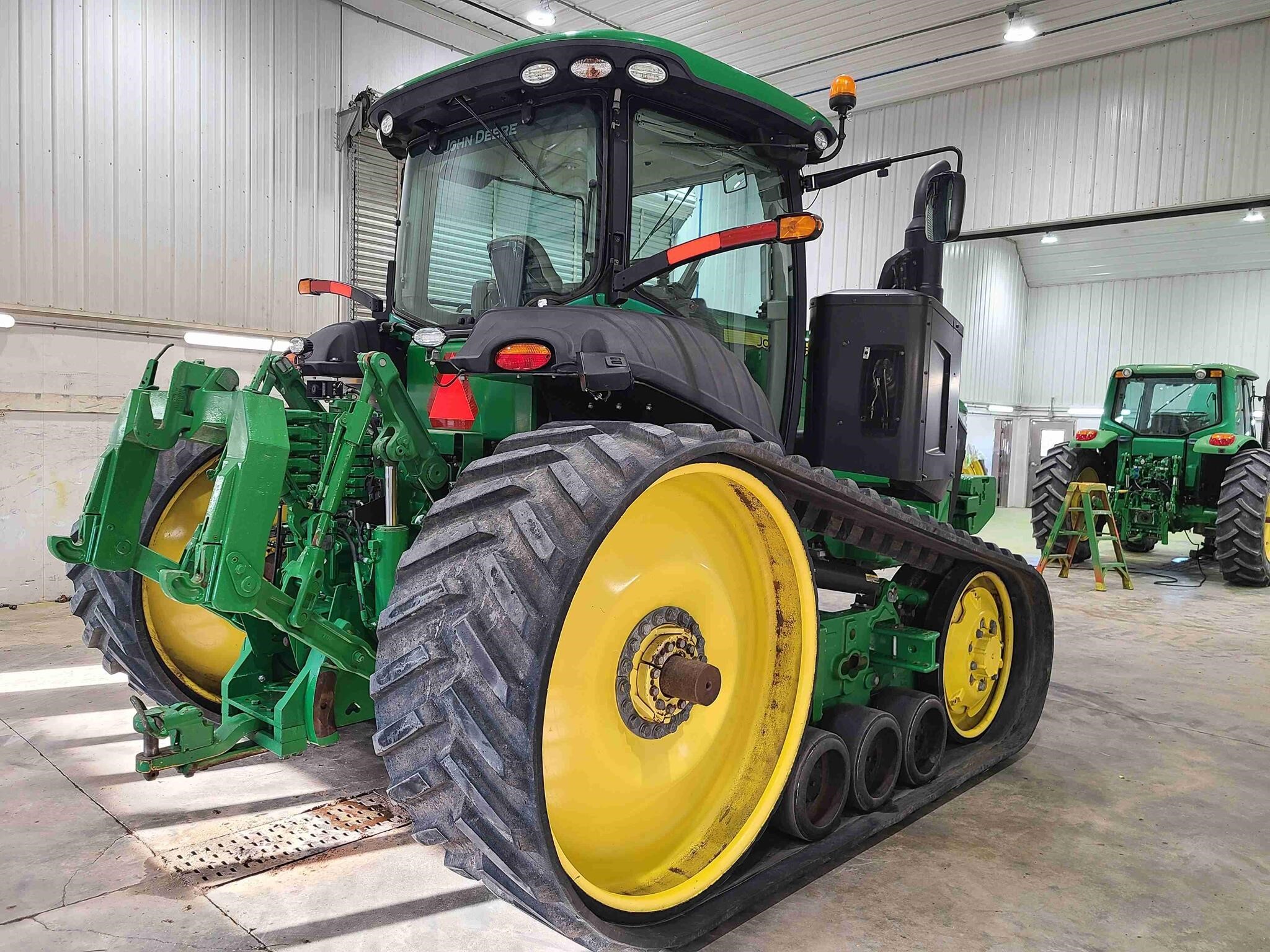2015 John Deere 8370RT Tractor