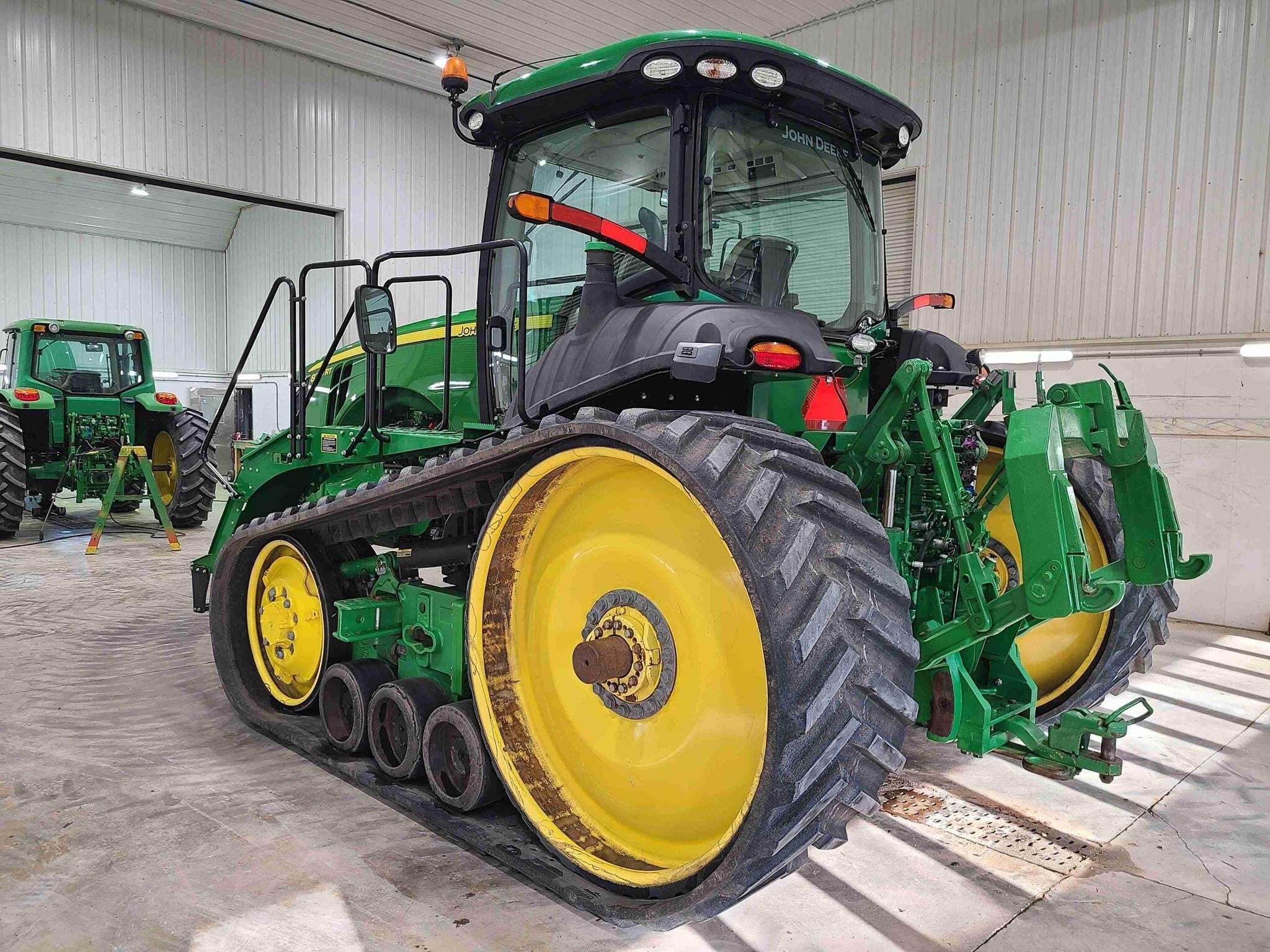 2015 John Deere 8370RT Tractor