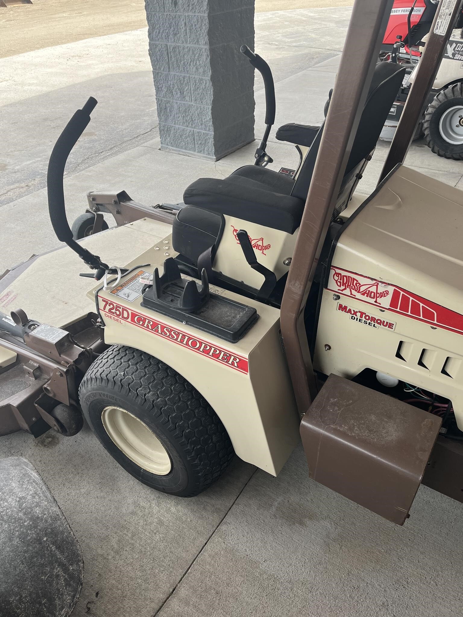 2014 Grasshopper 725DT6 Lawn Mower