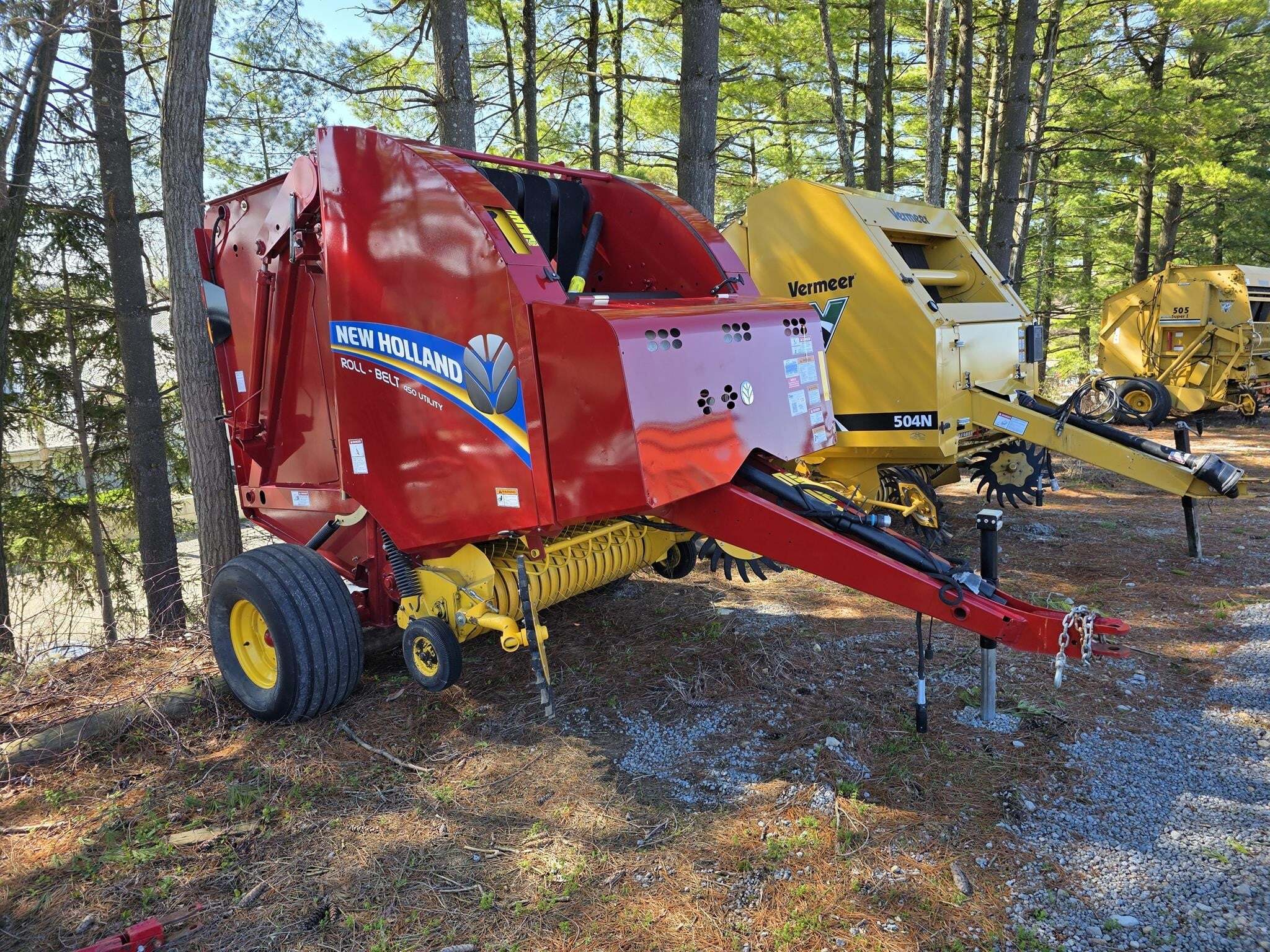 2022 New Holland Roll-Belt 450 Utility Round Baler