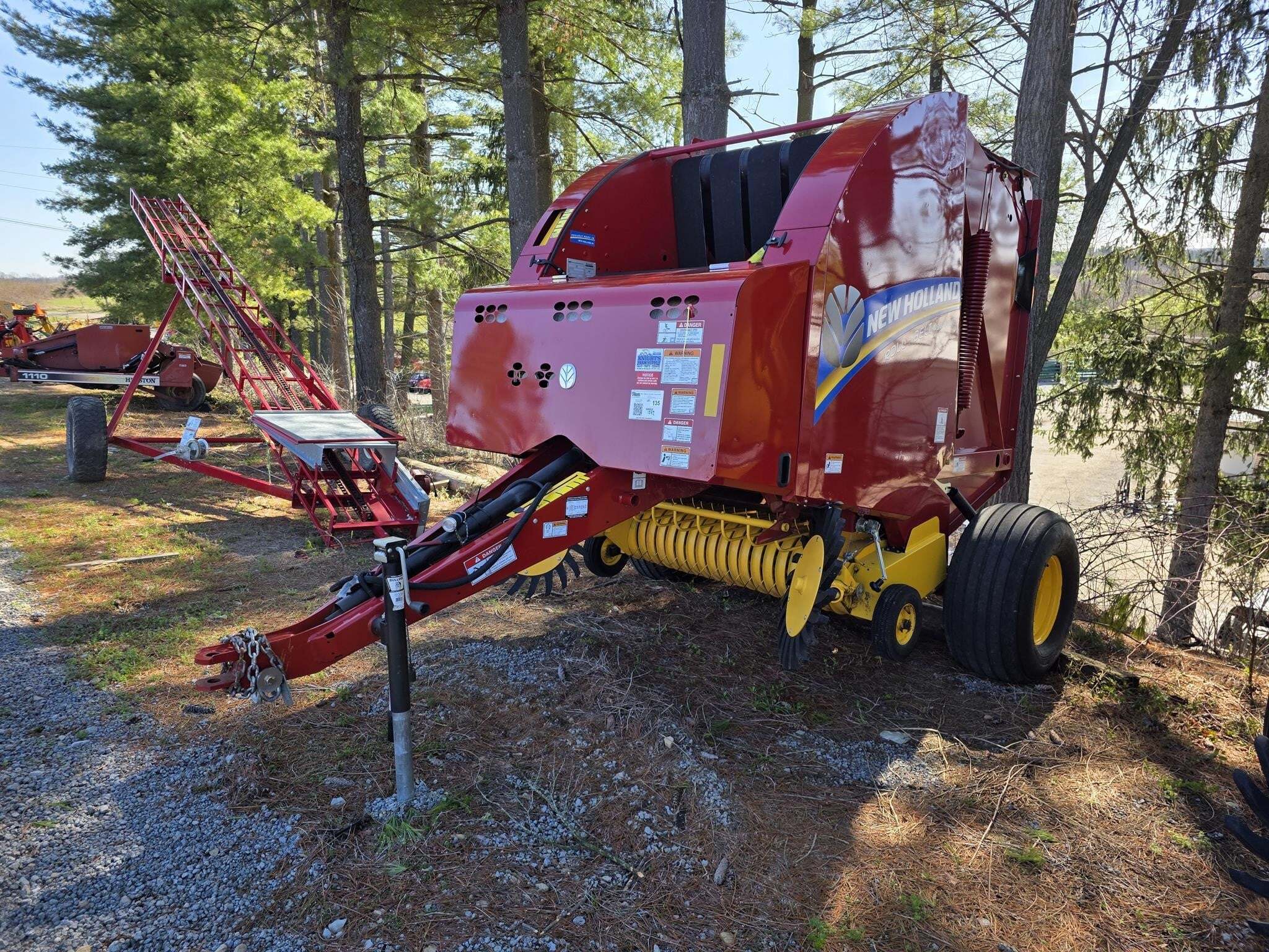 2022 New Holland Roll-Belt 450 Utility Round Baler
