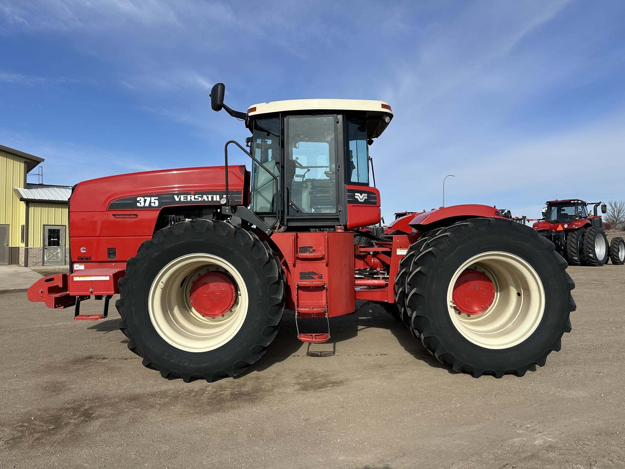 2010 Versatile 375 Tractor