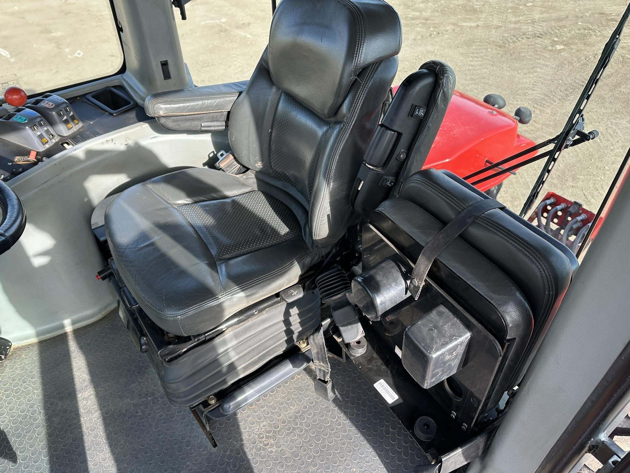 2010 Versatile 375 Tractor